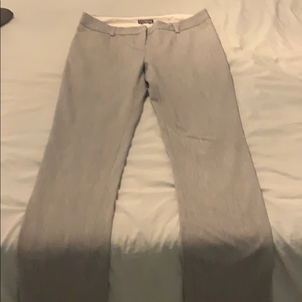 Express Columnist size 2R. Grey dress pant